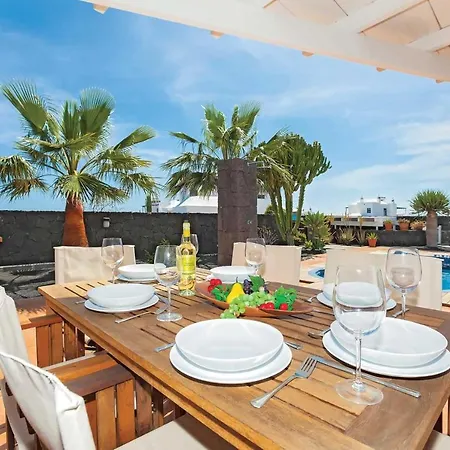 Conil Villa *